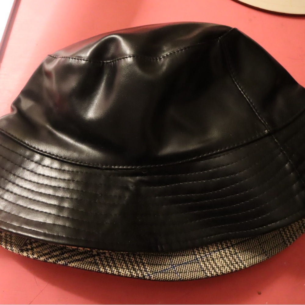 Unisex BLACK LEATHER BUCKET HAT